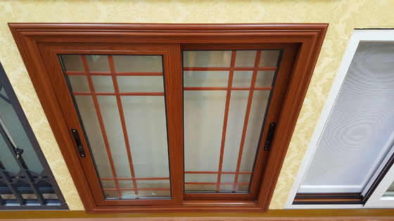 Le double lambrisse l'isolation intérieure d'air de chambre à coucher de villa en aluminium de vitrail